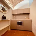 Palazzo Borgocolonne 4*